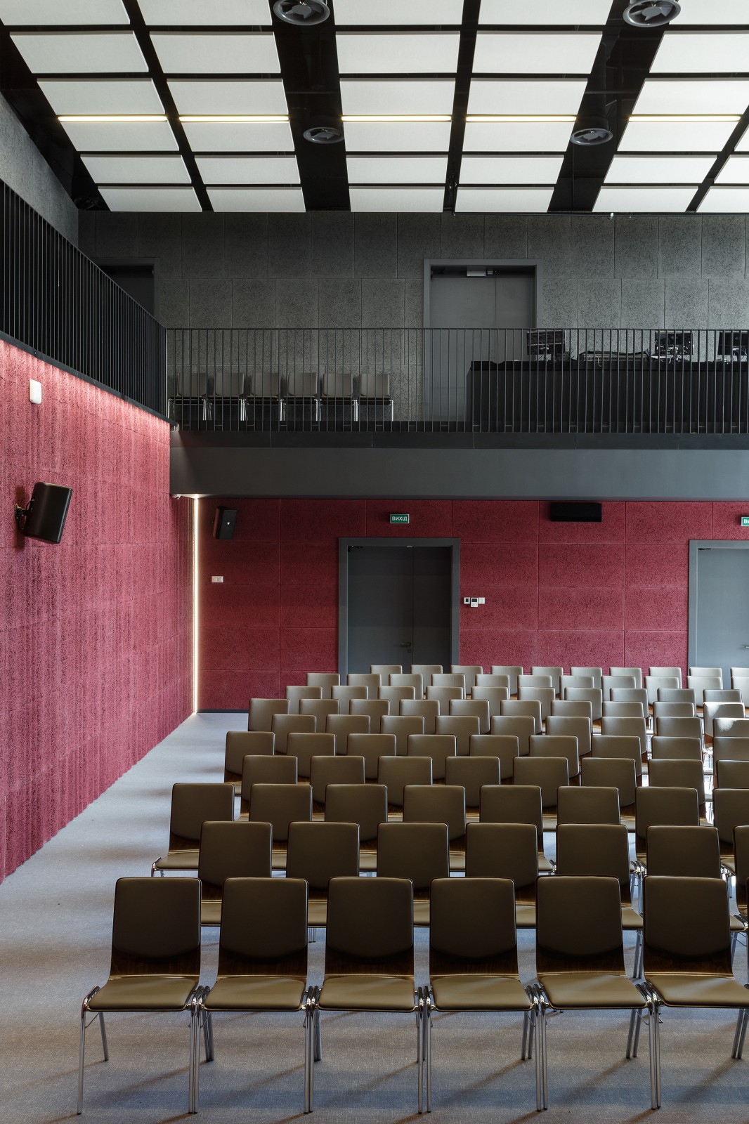 乌克兰基辅 A+ 学院 SVOYA studio-52