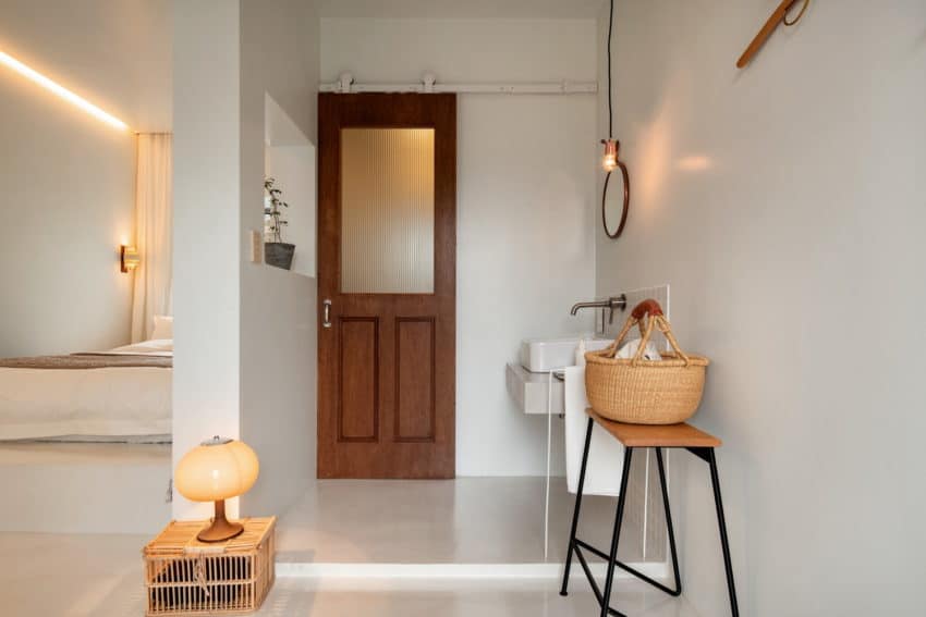 Simply rectangular Draindot guest house created by STARSIS + ilsang workroom as a uniquely shared island living space-1