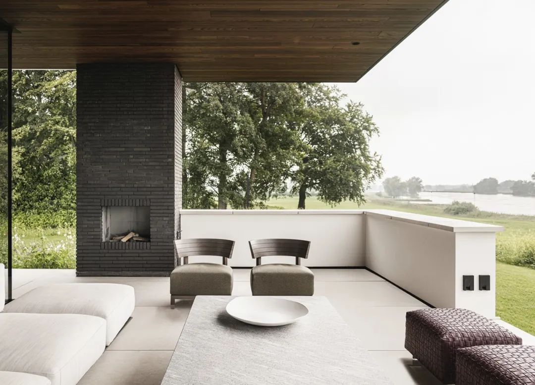 现代极简河畔别墅丨GrantJohnson-39