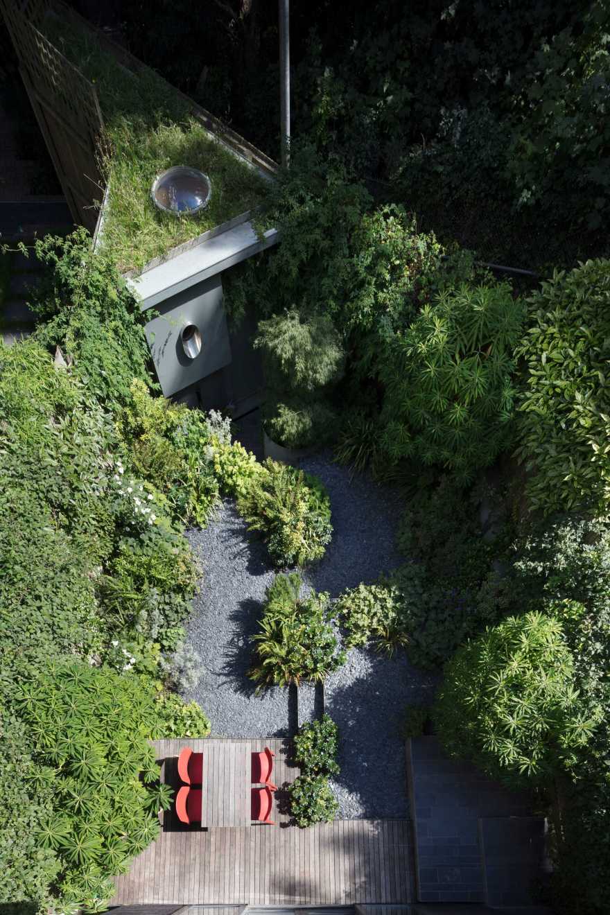 Michael Russum uses boatbuilding techniques to build "mystery vessel"-27