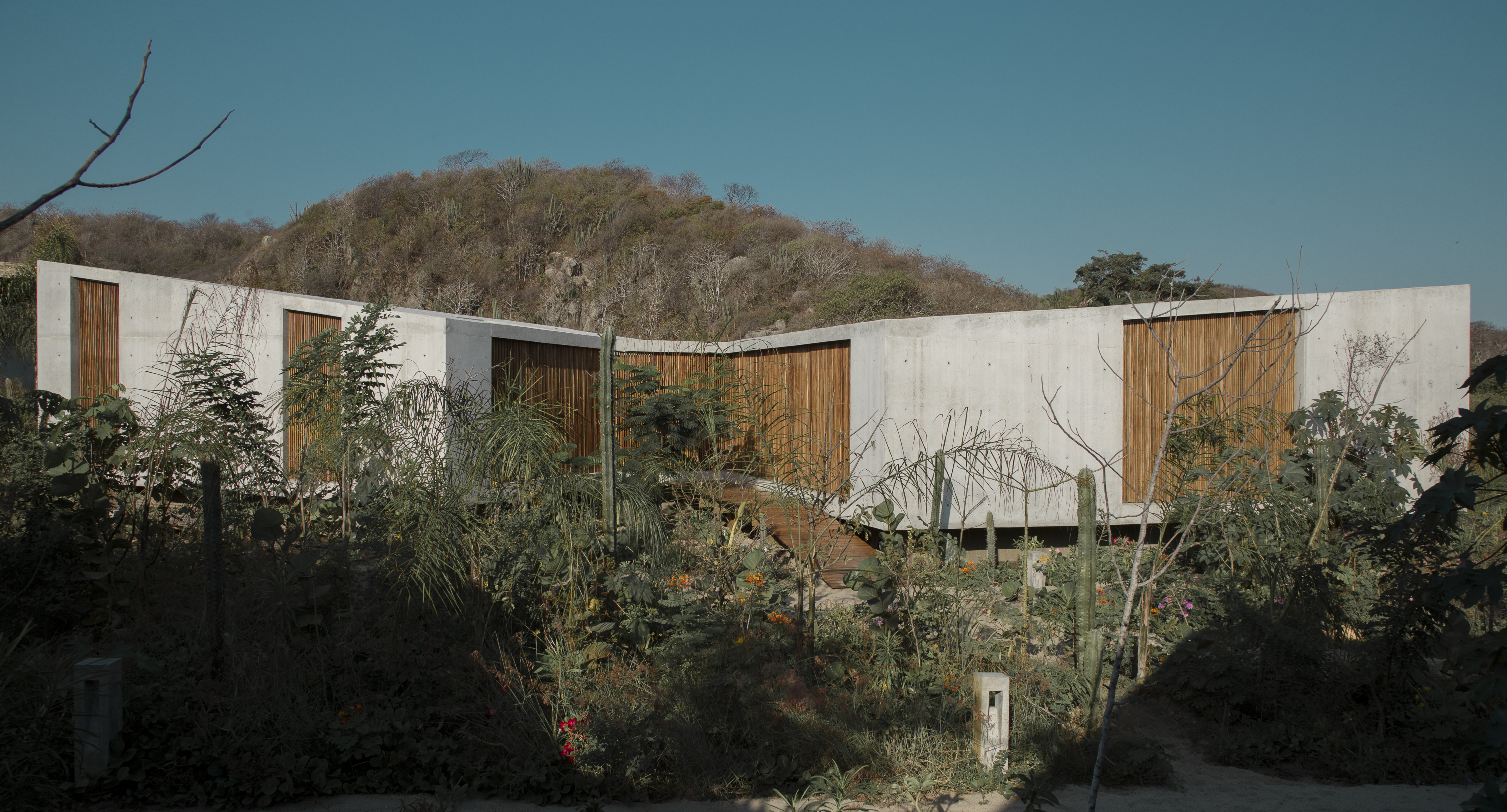 卡萨阿尔塔内拉丨TAC-12