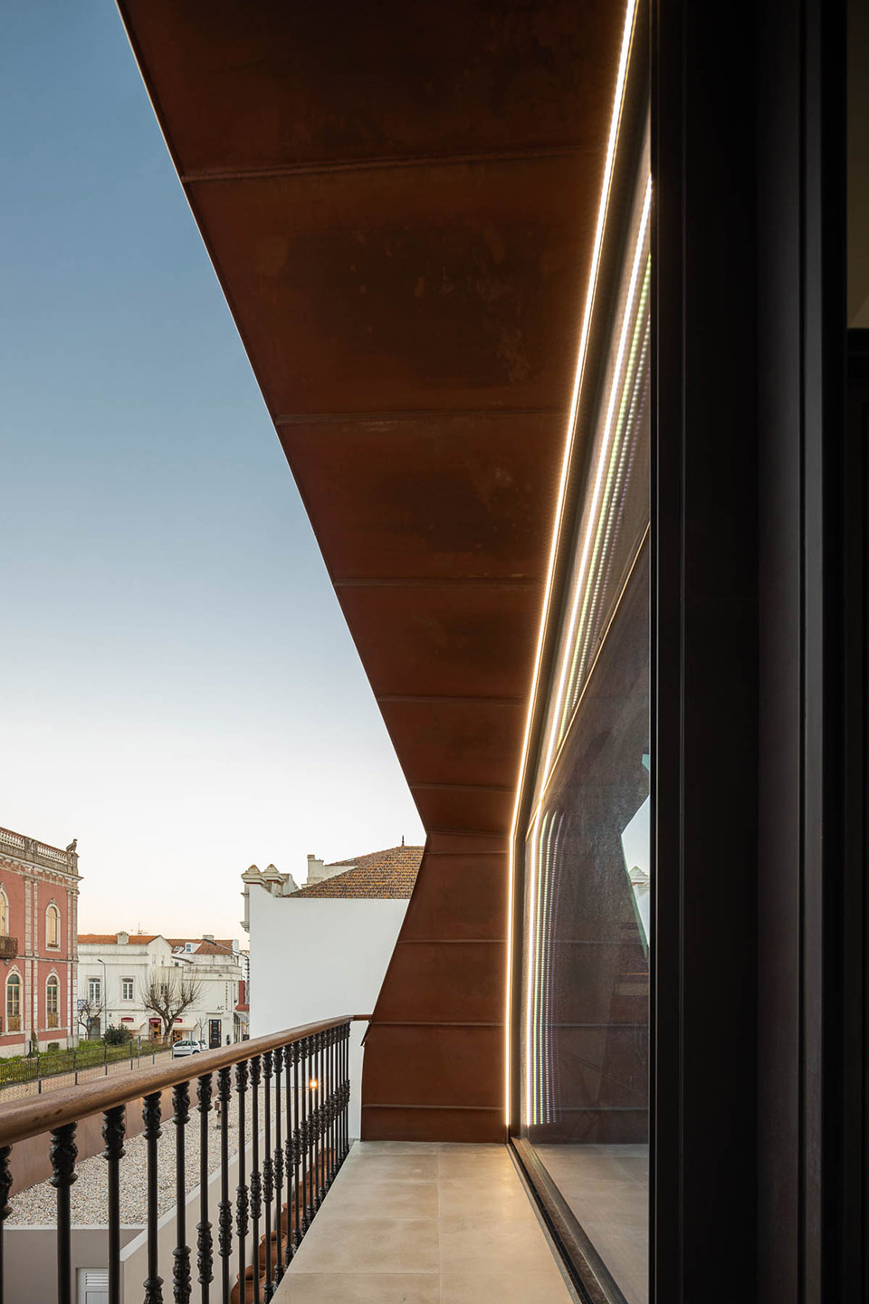 葡萄牙百年的老宅改造的办公楼丨danielmsantos,eng + arq 事务所-51