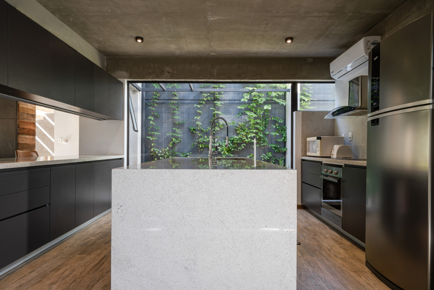 Levitate House / BAUEN-38