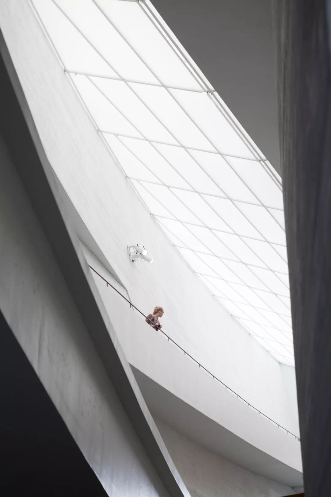 霍尔建筑之光 | 空间氛围的神奇创造者-66