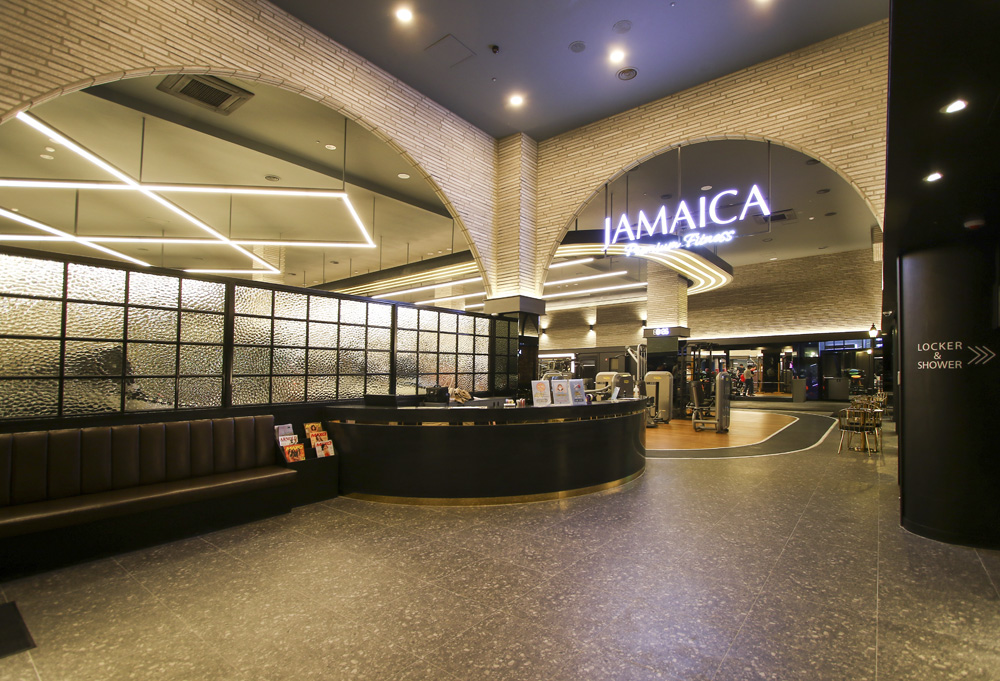 极简黑白色调 打造现代健身中心-3