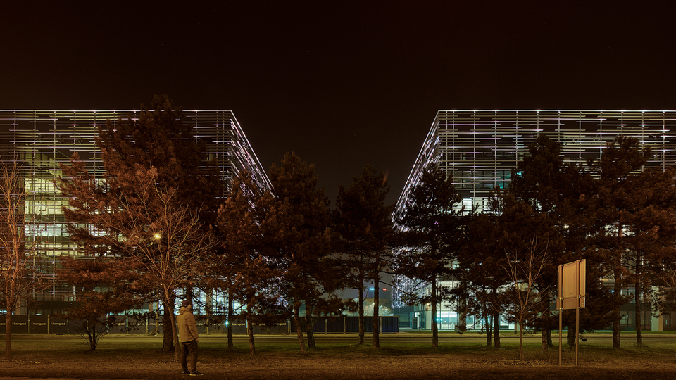 Skira Architectural Lighting 办公空间设计-10