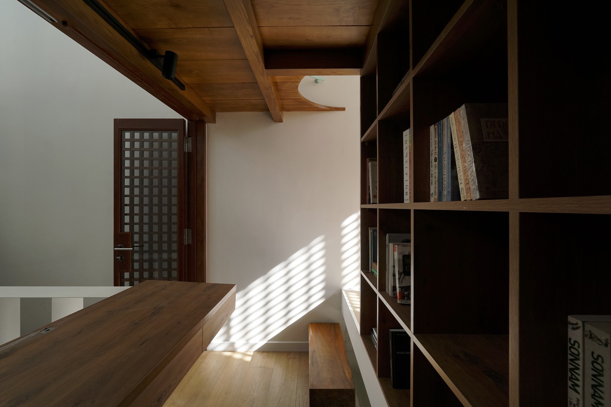 更靠近的房子丨越南胡志明市丨AD+studio-35