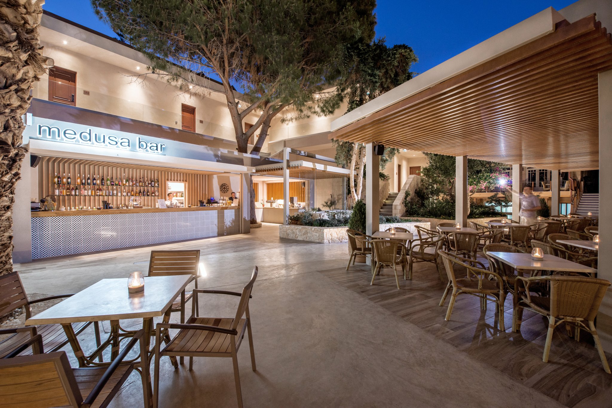 希腊 Medusa 酒吧丨Michalis Christodoulakis-15