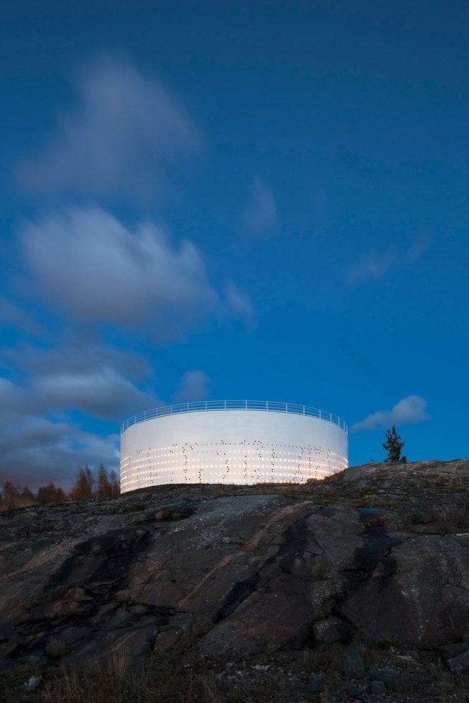 芬兰埃斯波废弃油仓变光艺术空间-4