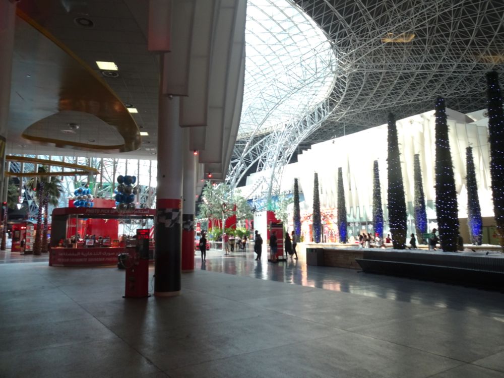 フェラーリ・ワールド・アブダビ | UAE の建築【世界建築巡り】-64