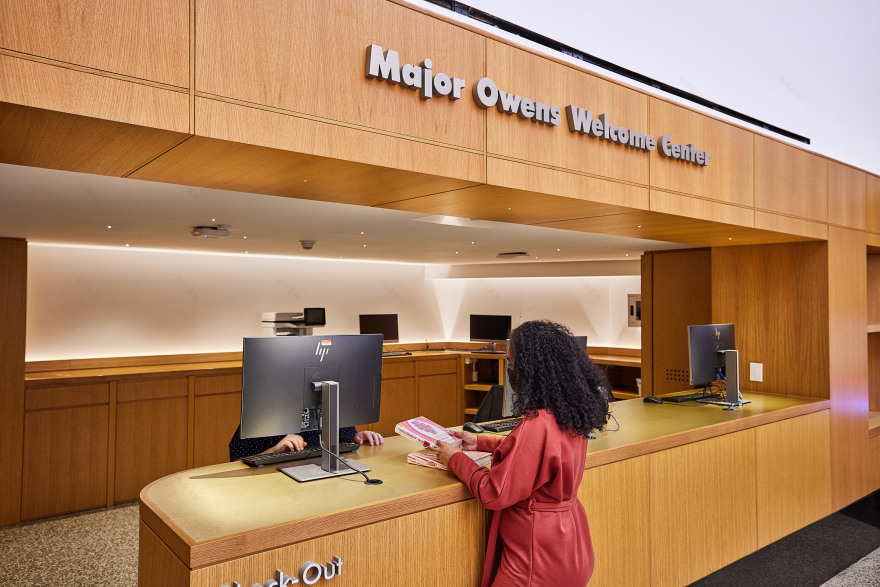 纽约布鲁克林中央图书馆翻新亮相-3