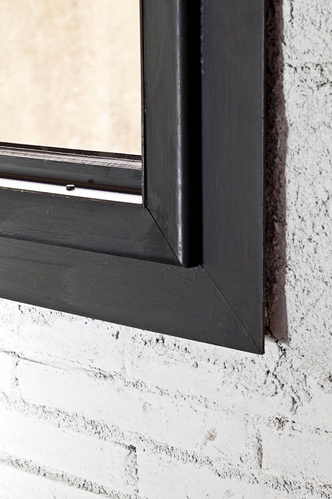 expansion of hangar artistic creation centre on the can ricart site-24