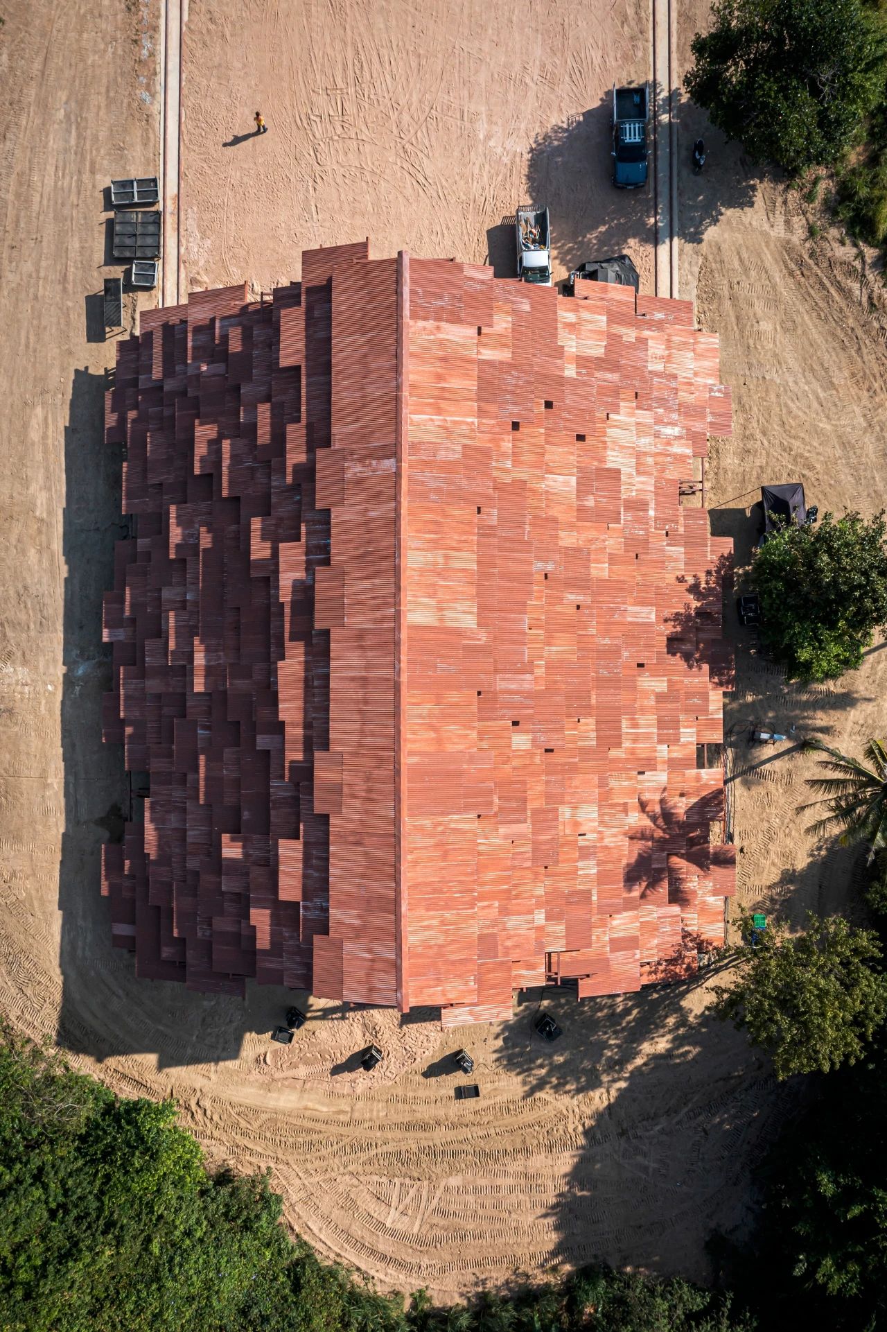 铝质洞穴丨泰国曼谷丨HAS Design and Research-38