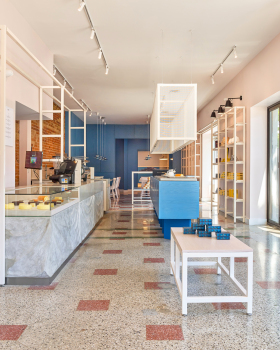 Keki Shop / Kilogram Studio