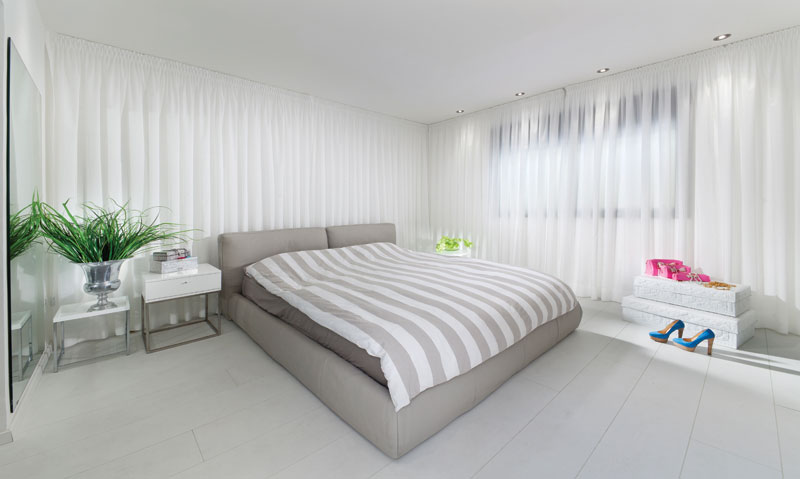 白色外观可变住宅设计丨设计师兼住户 吉莉·斯加尔-23