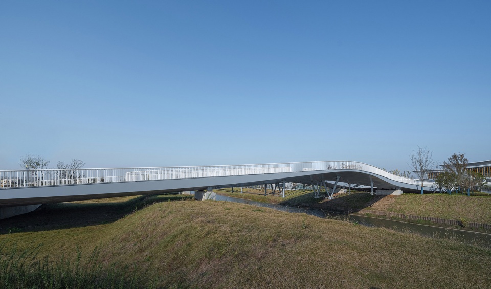 扬州市宝应高铁站人行桥(荷叶桥)丨中国扬州丨南大院张冰土木方工作室-26