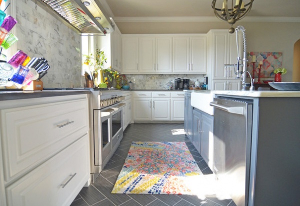 My Houzz: Color-Happy Country Living in Fort Worth  -  Decor Ideas-32