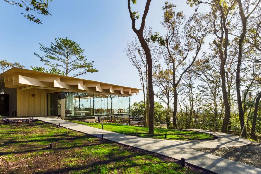 伊豆半岛的“悬空”餐厅-21