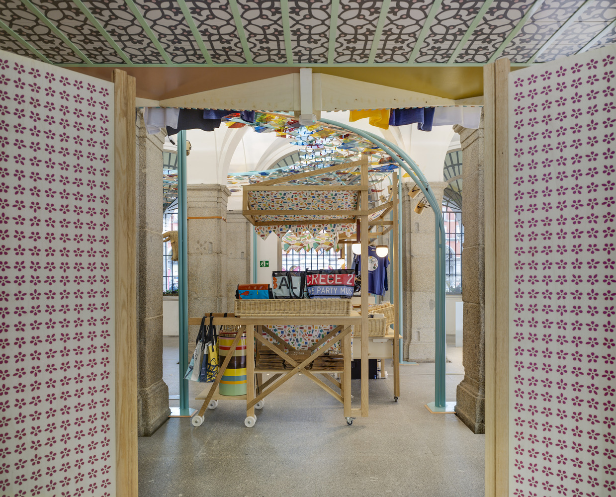 马德里制造！礼品店和旅游点-17