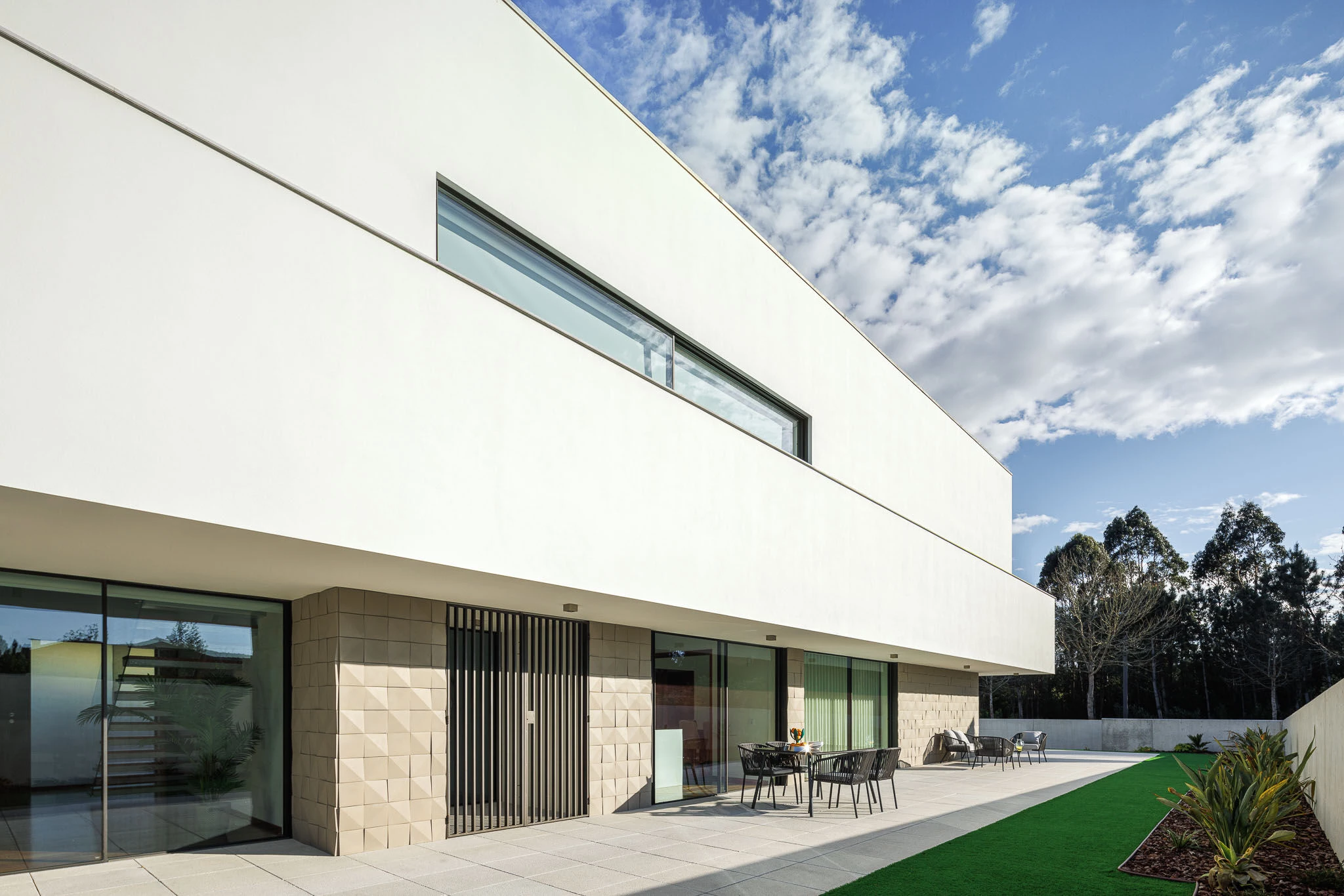 极简长形私宅设计丨葡萄牙-24