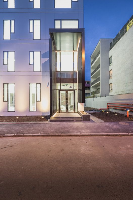 H · Avenue 现代城市建筑的精致解读-19