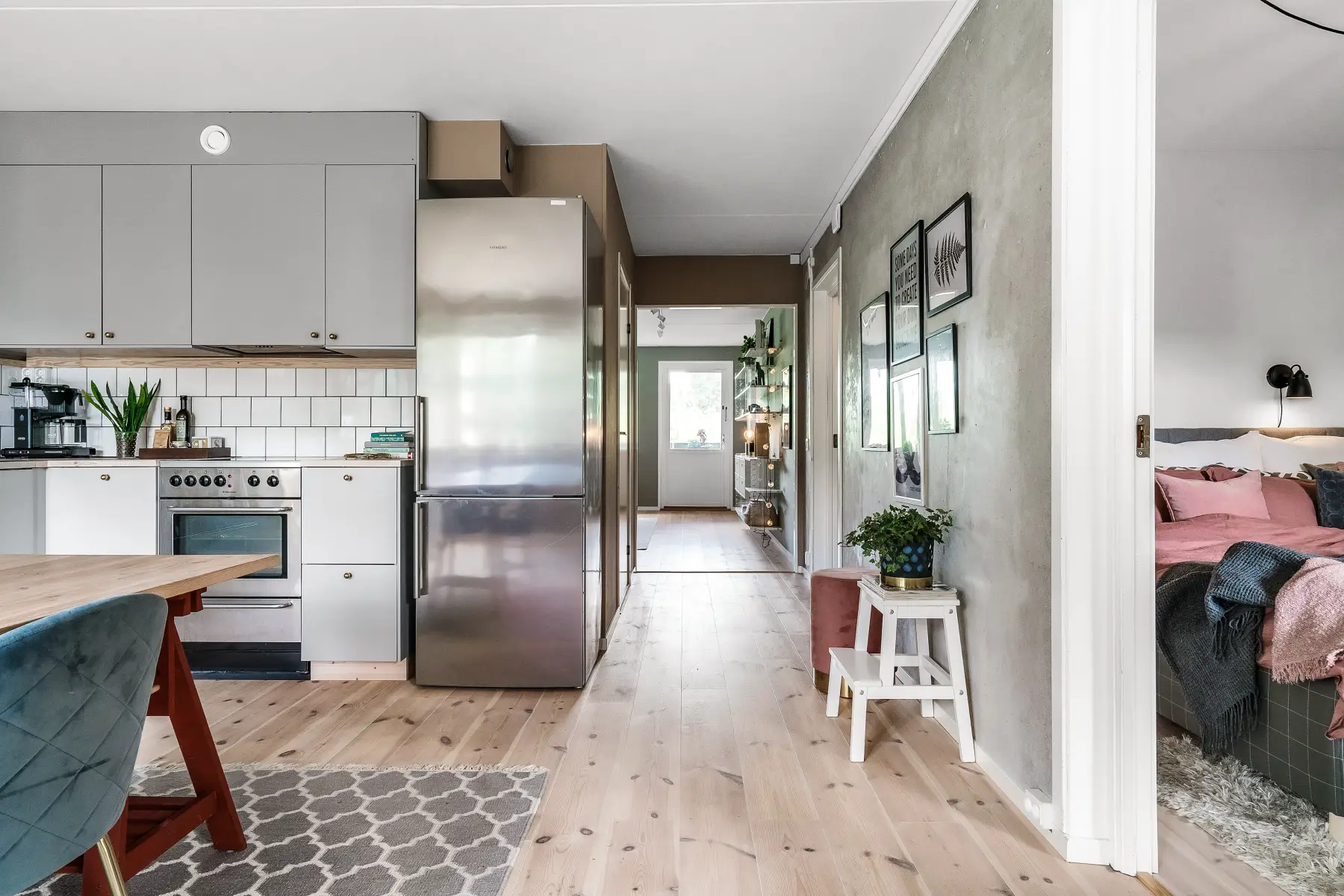 绿色阳台家庭公寓的现代魅力设计-6