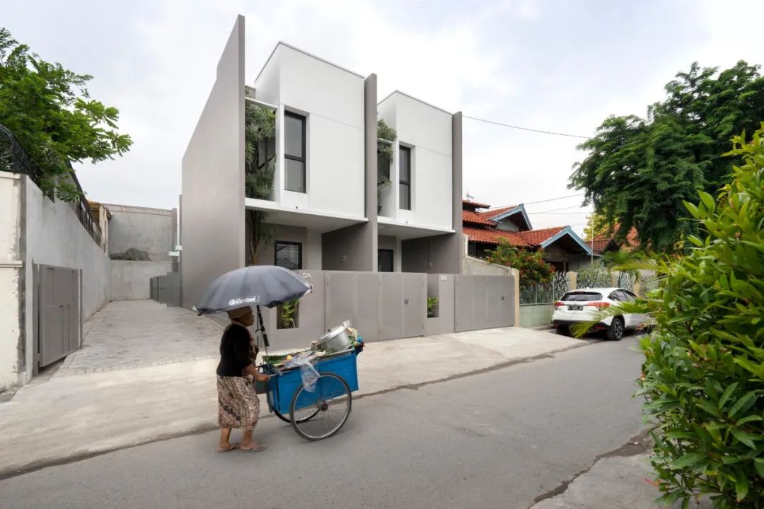 印尼泗水 518 平米地块的 5 个“R 微型住宅”设计-32