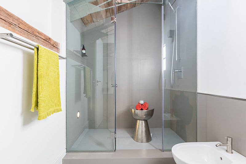 历史韵味与现代风格共融的 Madrid 工业风公寓-17