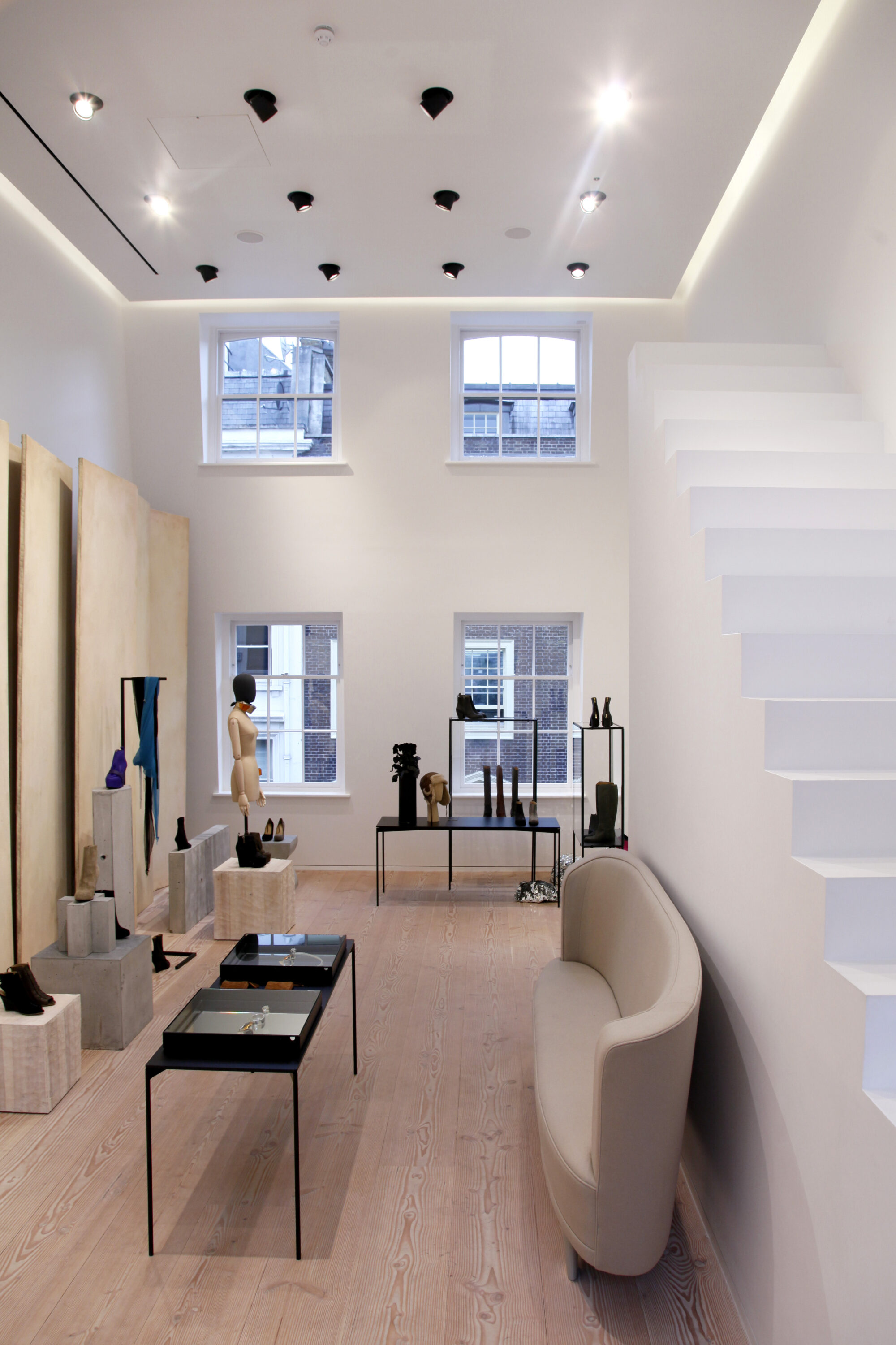 多佛街痤疮用品店丨United KingdomLondon丨Gort Scott（Jay Gort,Fiona Scott）-15