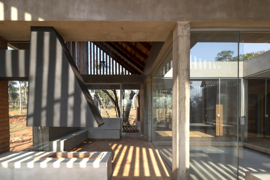 树荫下的低成本环保住宅-28