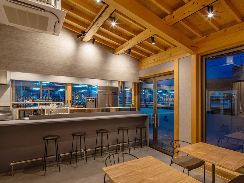 和モダンカフェ【Sun on Tow】の店舗デザイン-6