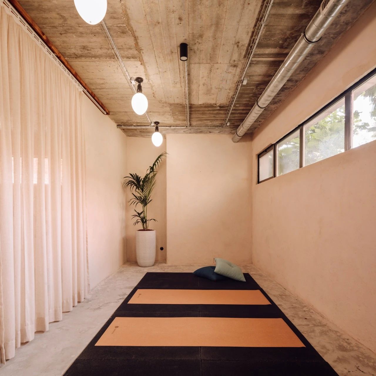 赤色温暖·健康俱乐部丨艺硕设计-43