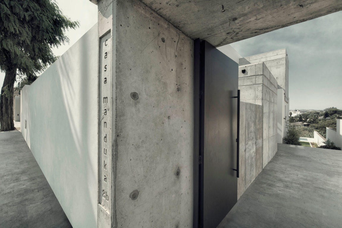 西班牙 Algeciras 宽敞当代住宅——Casa Manduka-3