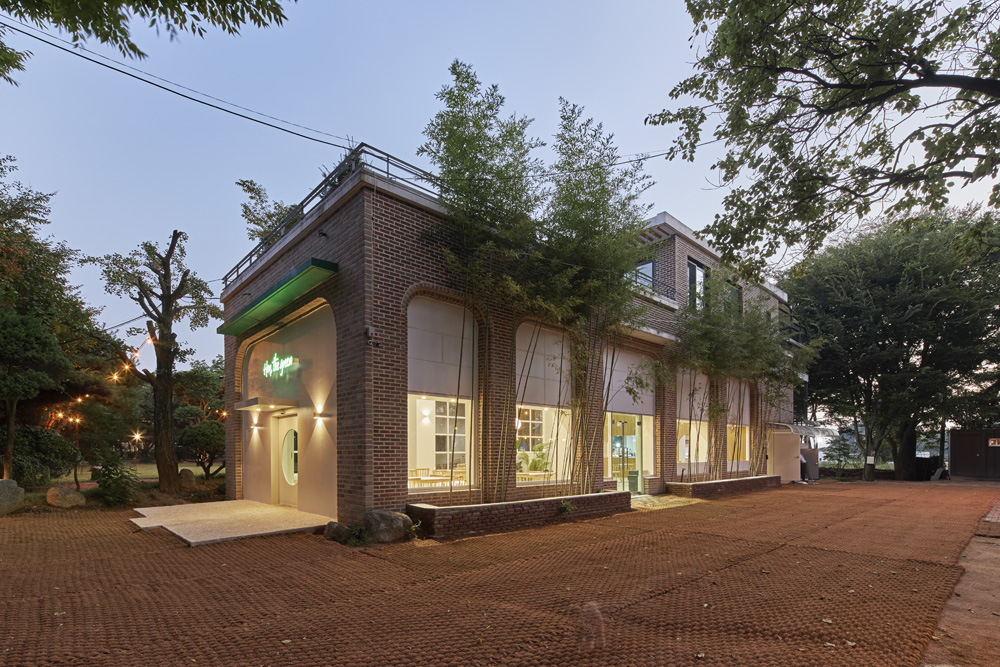 大型平层办公室 | 融合户外运动场的创新设计-34