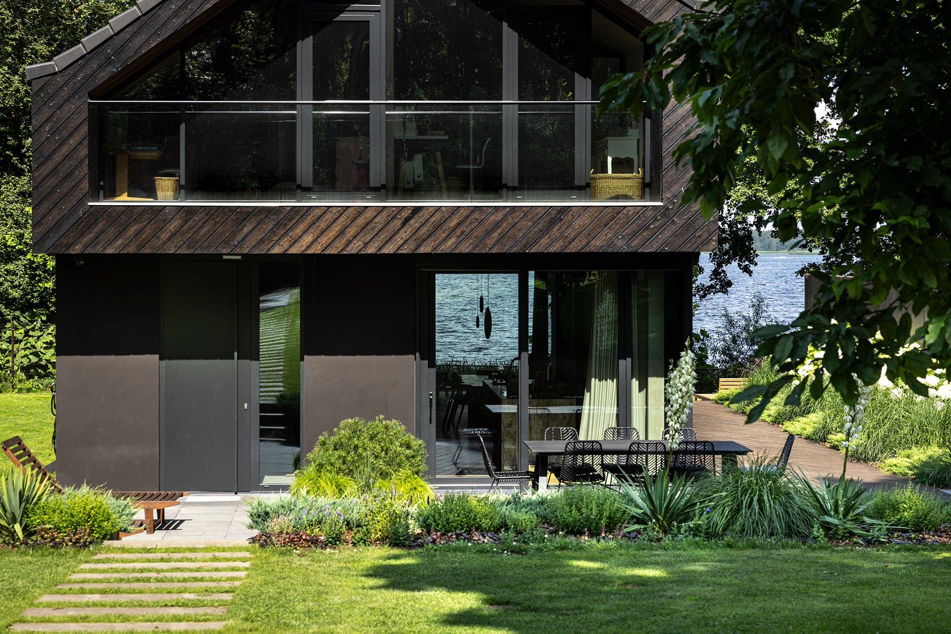 里加梅扎公园私人花园设计丨拉脱维亚里加-12