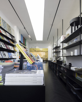黑白空间里的绿意花园·大兜商店与花店设计丨中国杭州丨见筑未来 FUTURE SPACE