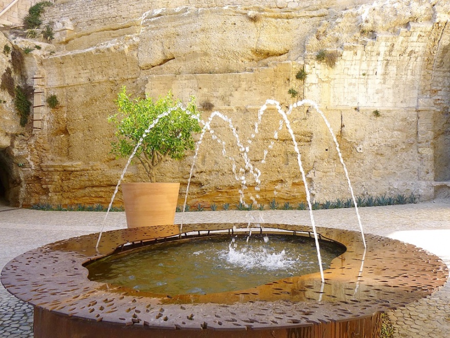 法国 Fort Saint Jean 防御工事景区 | 融合自然与历史的景观设计-14