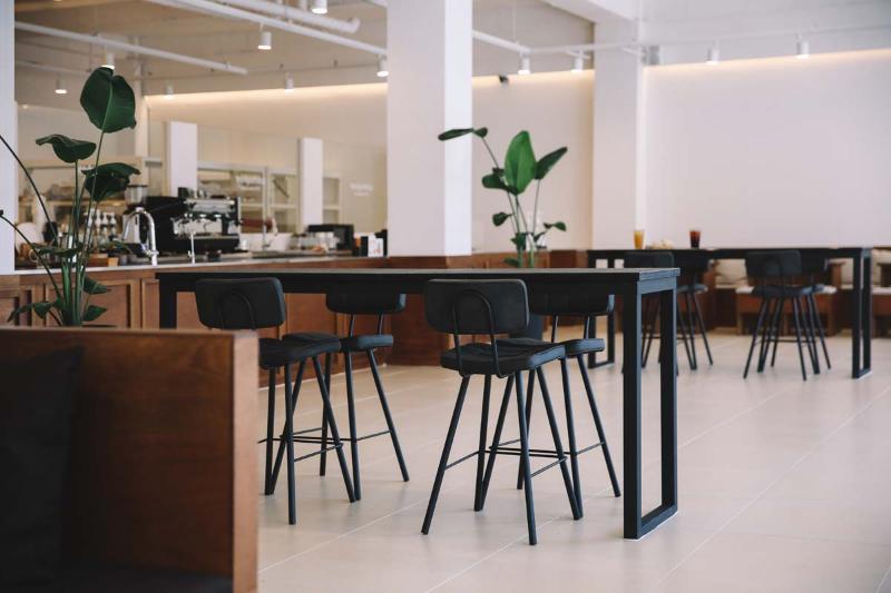 80 平米精致空间，白色与木色的完美融合-7