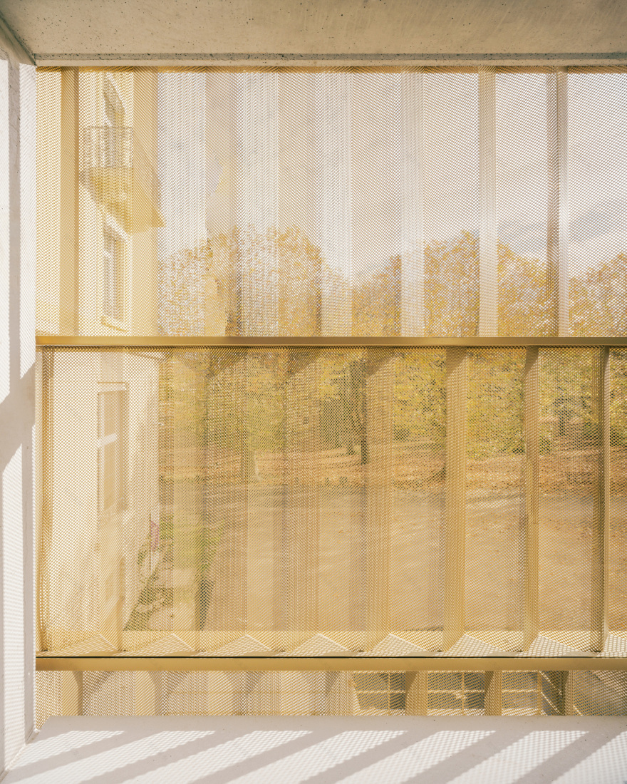 Connecting Gallery for the Les Verdaines Retirement Home / Agence Vulcano-Gibello-17