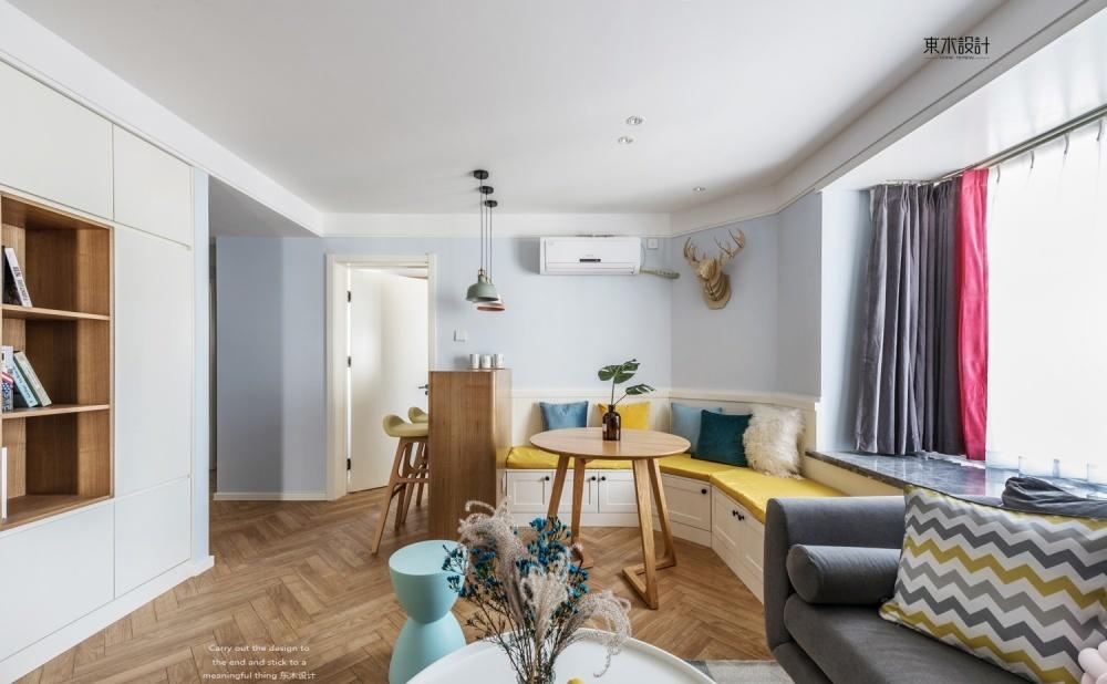 质感空间中的原木与时尚色彩碰撞-12