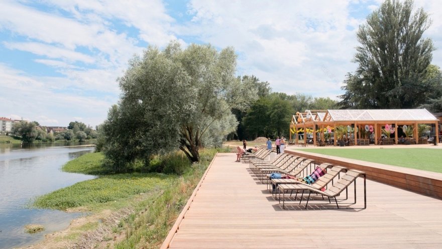 法国阿利尔河两岸景观-8