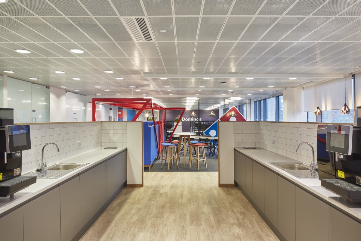 Domino's 混合办公空间设计丨英国丨Rhino Interiors Group-11