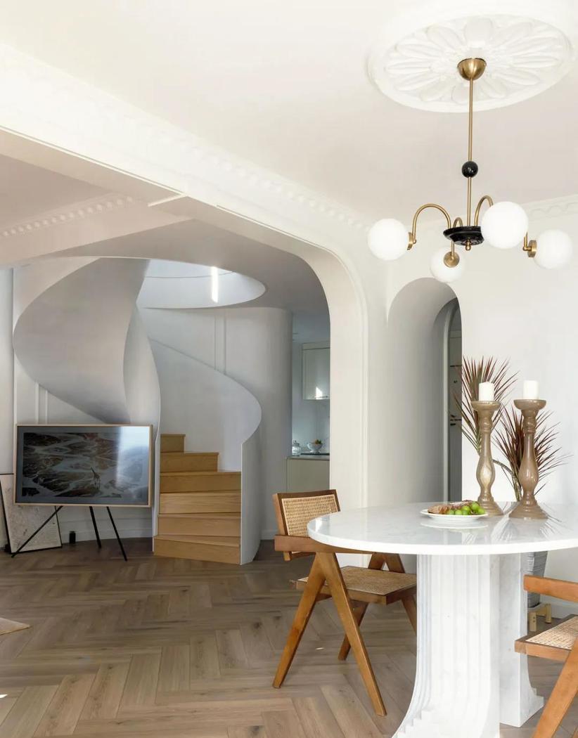 法式旋转楼梯公寓-32