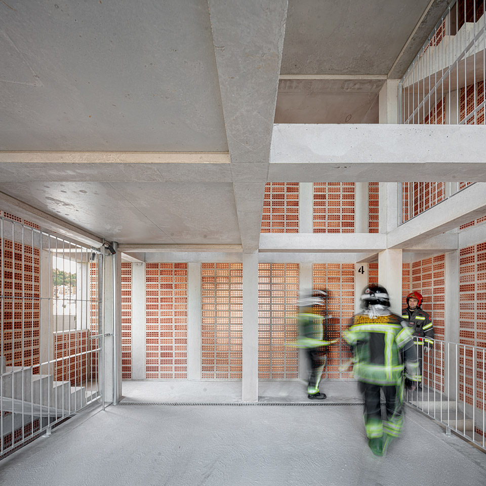 Vall d’Hebron 消防训练塔丨西班牙巴塞罗那丨Carles Enrich Studio-45