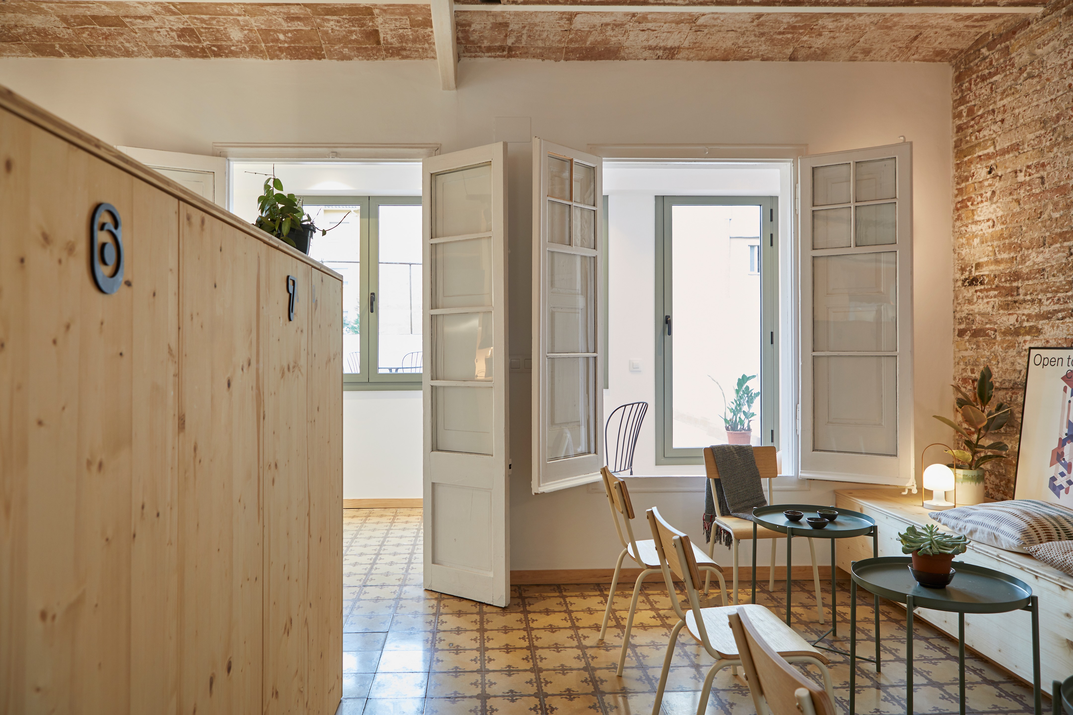 巴塞罗那共享公寓设计,打造青春活力空间-8