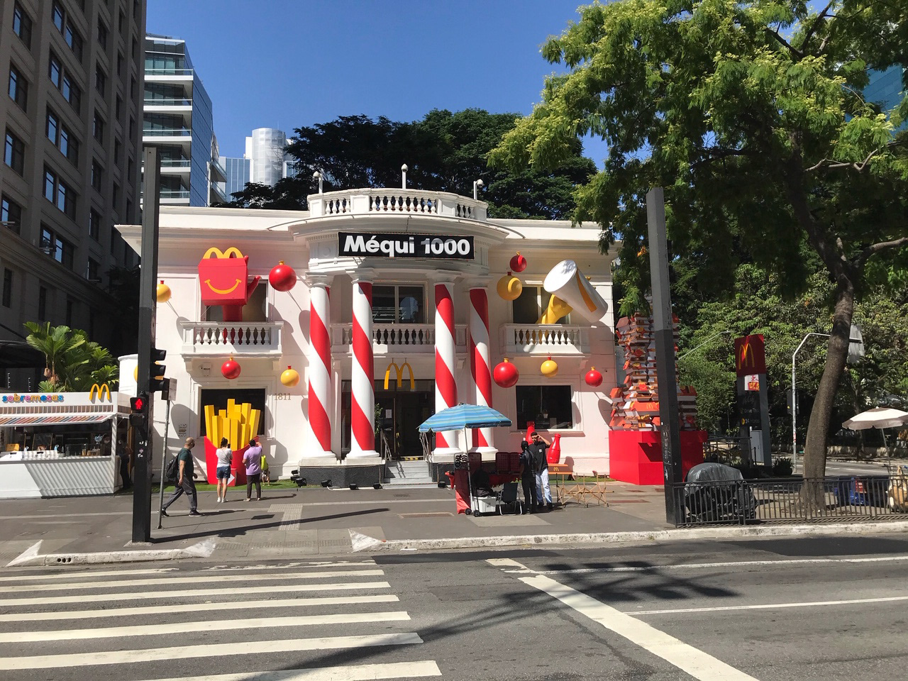 MÉQUI 1000 咖啡厅外立面改造丨巴西圣保罗丨Bullet,Mind 机构,Sutra,Casa Caucaia-29