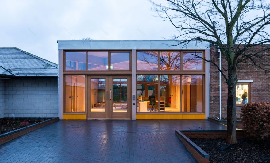 Wroughton Academy / DK-CM-11