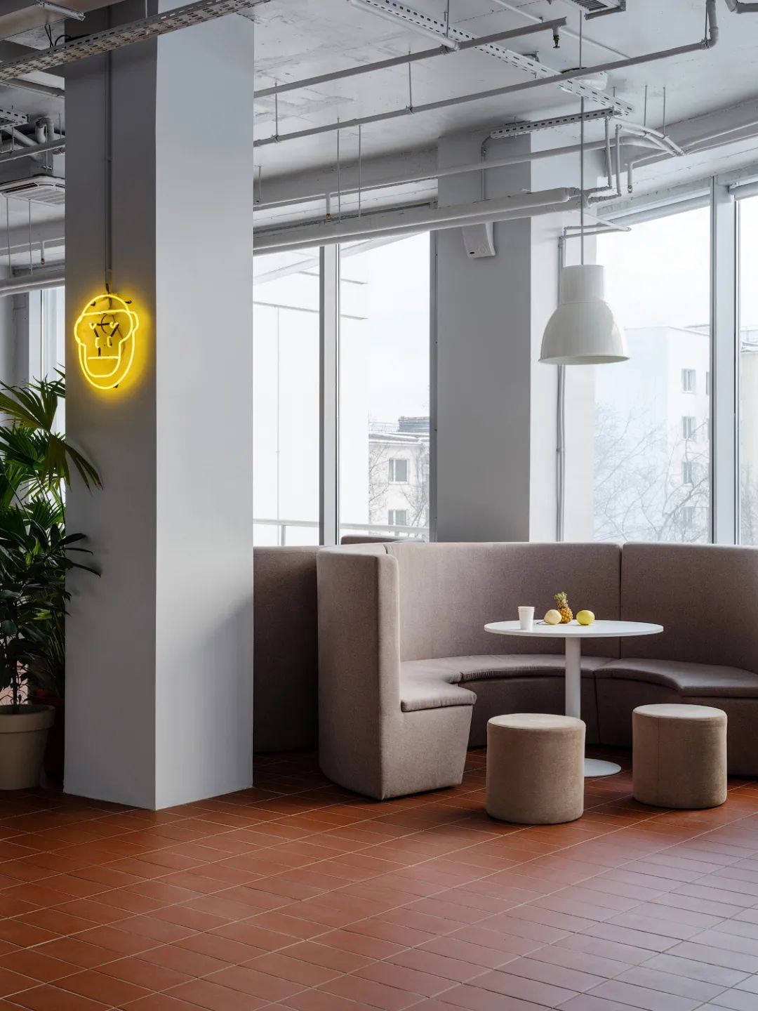 颜色和图形细节打造独特个性！【办公空间】-50