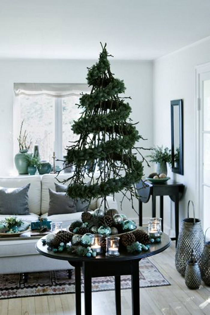 14 Gorgeous Scandinavian Living Rooms Dressed For Christmas-10
