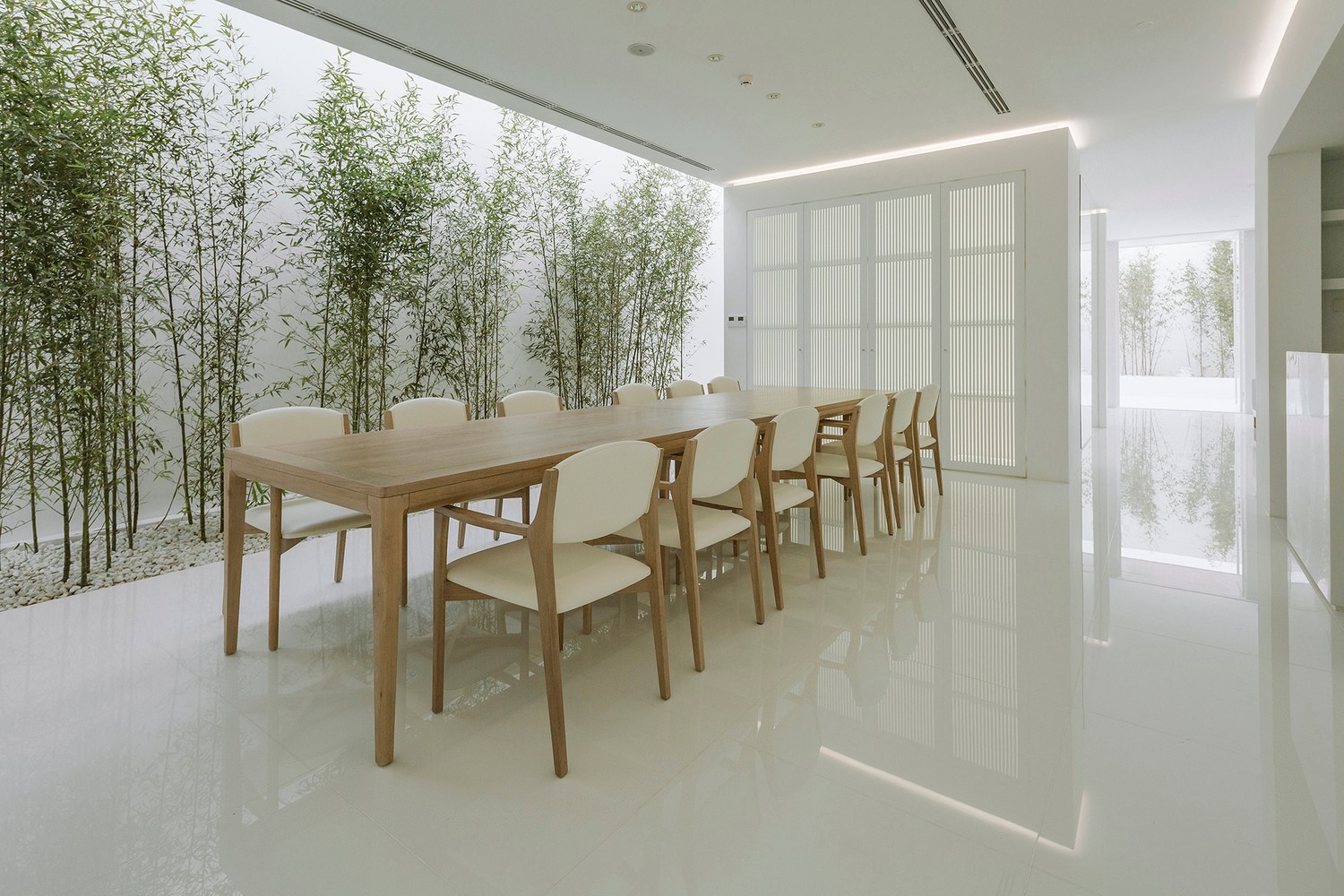 “闹中取静”——购物大厦上建立起竹林环绕的私人会所-33